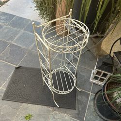 Plant Stand 