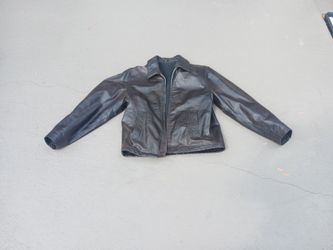 Men's Leather Jacket. I Bought At Bloomingdale's For $600. I Will Sell It For $150, Has Two Inside Button Close, I