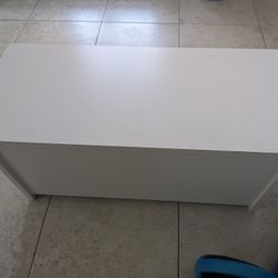 White Toy Box. In Good Condition. 
