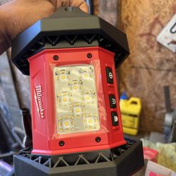 Flood Light Milwaukee M18