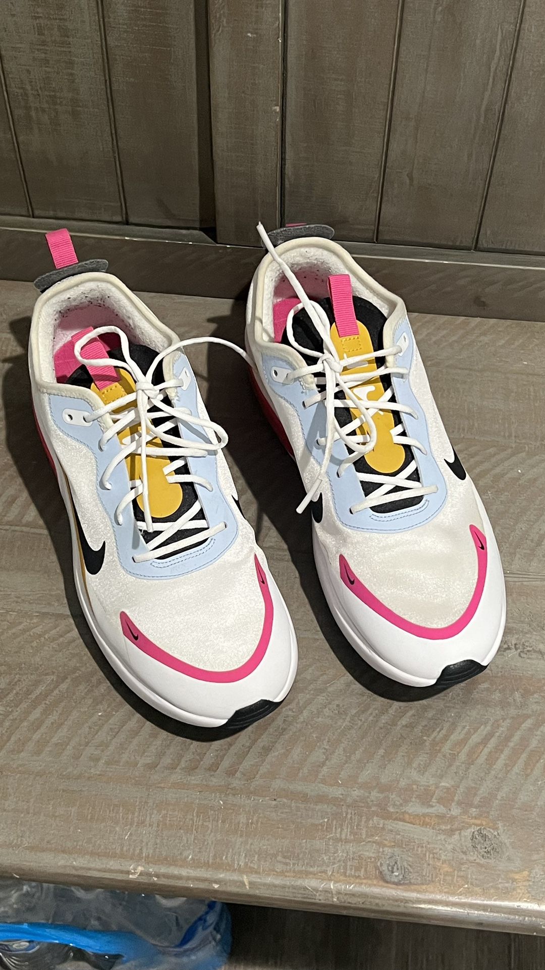 Women Nike AirMax Shoes 