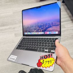 MacBook Air M2 2022