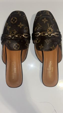 Women Flats size 6