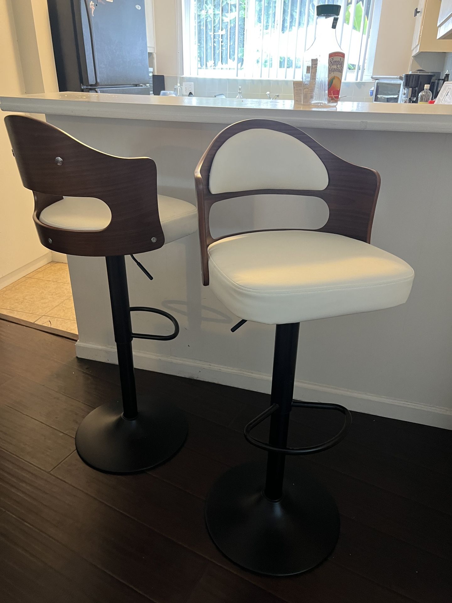 Set Of 2 Swivel Bar Stool Chairs