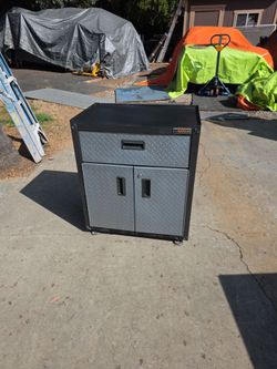GLADIADOR STEEL GARAGE CABINET