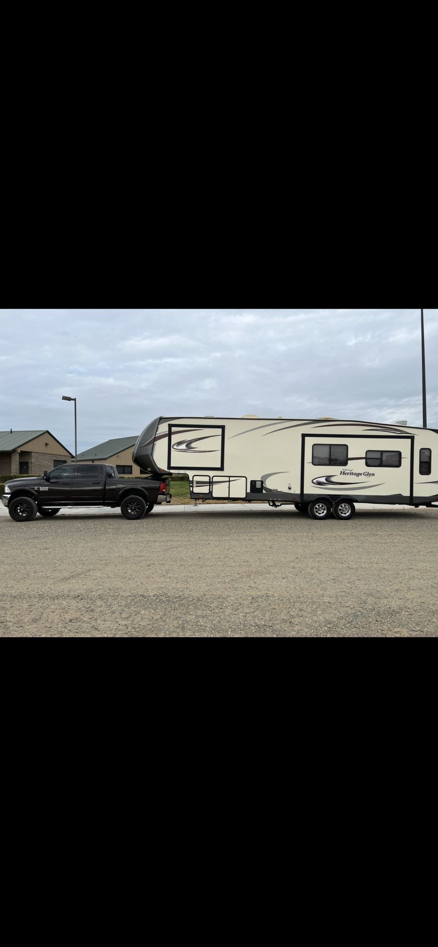 2016 Heritage Glenn Ultra Light 5th Wheel