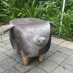 Bed Bath & Beyond  Christofher Knight  Home /gently Used Hayden Velvet Pig Ottoman