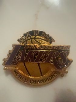 Vintage lakers pin