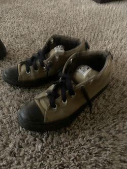 Boys size 4 converse
