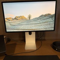Apple Studio Display 27”  (Only lightly used)