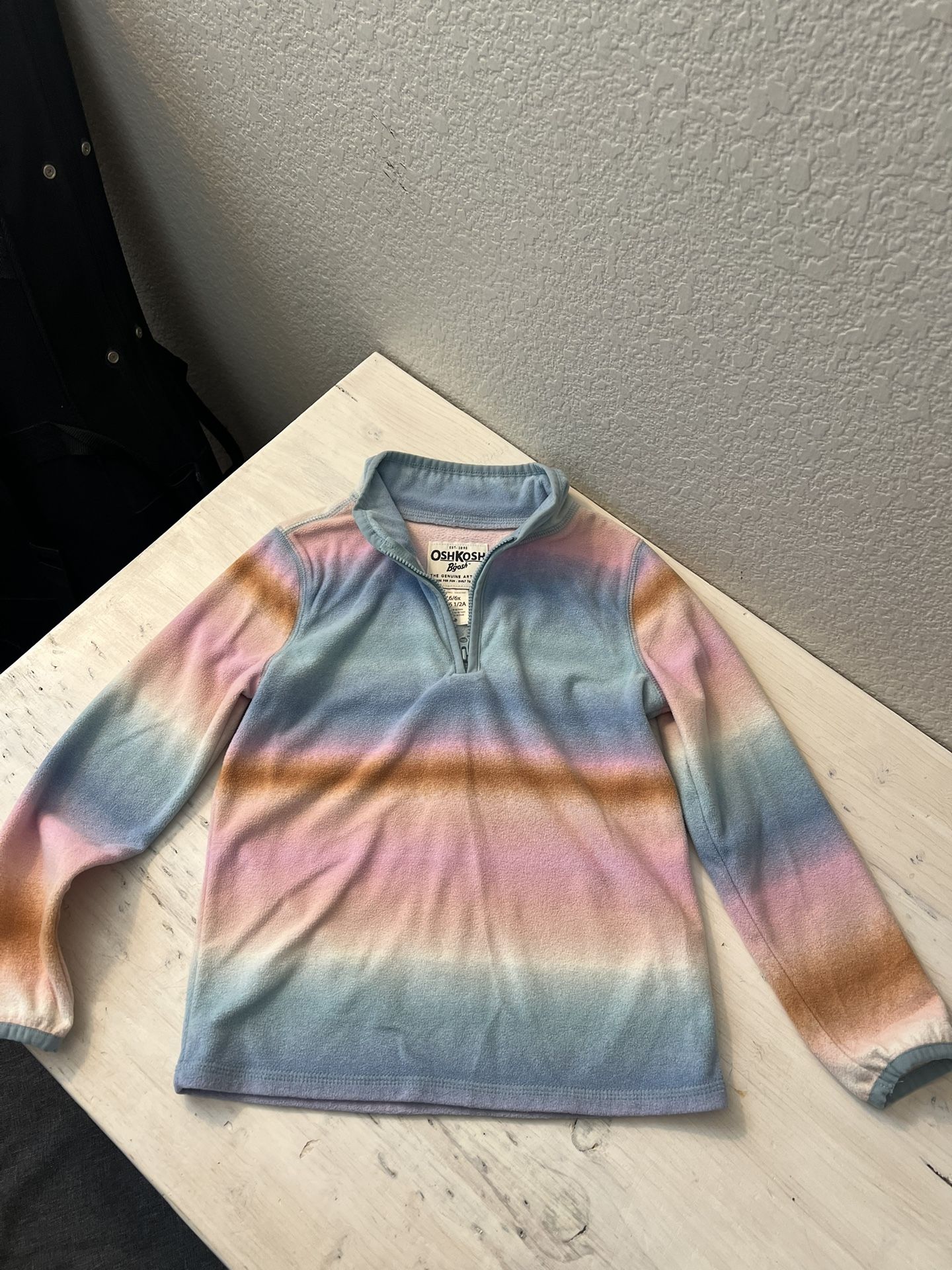 Oshkosh girls size 6 fleece sweater