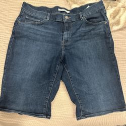 Levi’s Bermuda Shorts