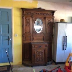 Entry Hutch/Coat Hanger