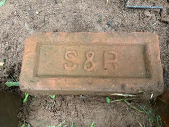 S & R bricks