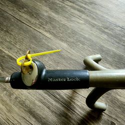"Master Lock" Steering Wheel Lock 