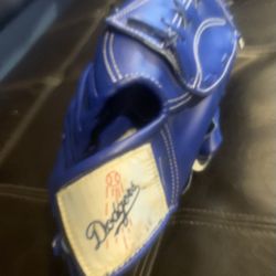 Dodger Baseball Mitt