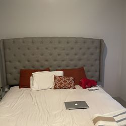 King Size Bed And Matresse