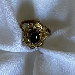 Black Gem Gold Ring