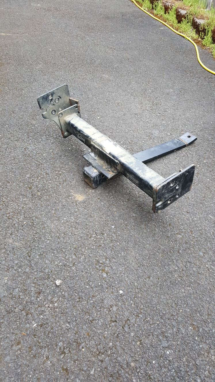 Valley Tow Hitch Class III/IV, 2 In.