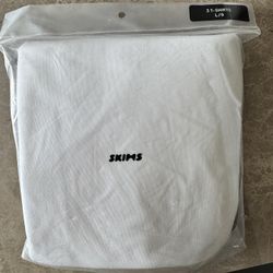 Skims T-shirts