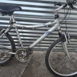 motiv aluminum full suspension 26 in pedals stops and holds air