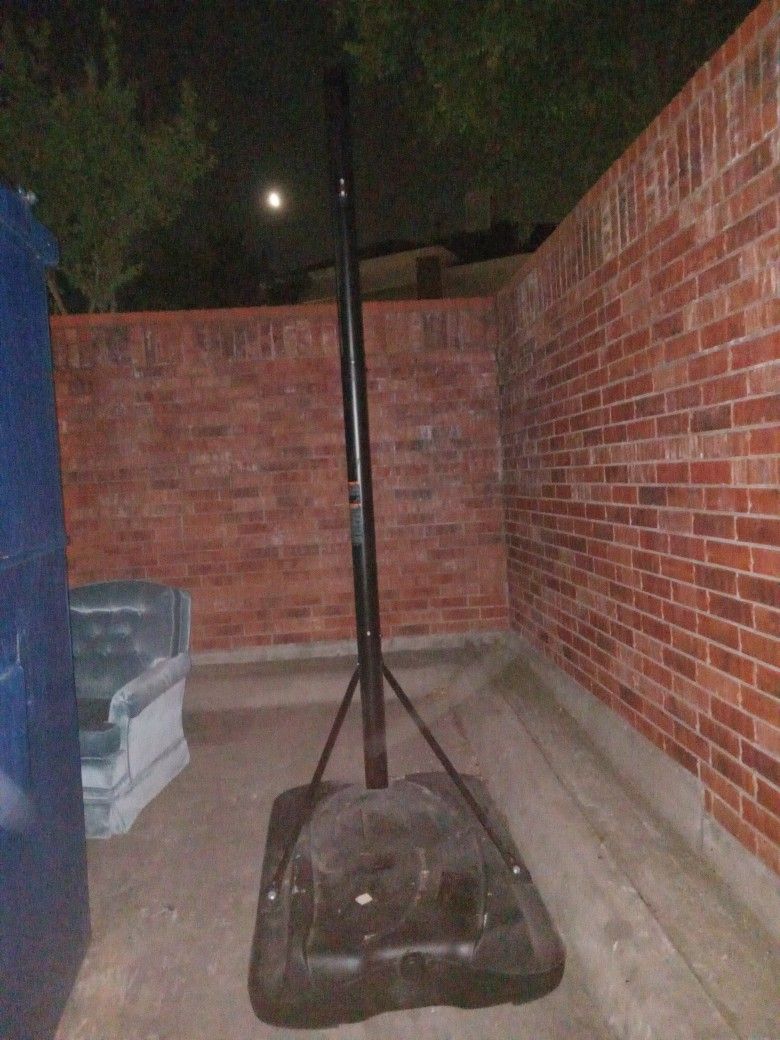 Lifetime 90061 Portable Basketball System, 52 Inch Shatterproof