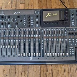 Behringer x32 Digital mixer