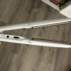 Conair Hair Straightener