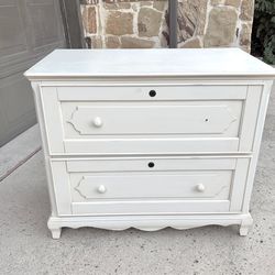 Dresser 2 drawers