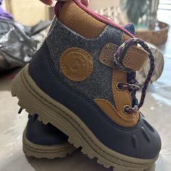 Snow Boots 