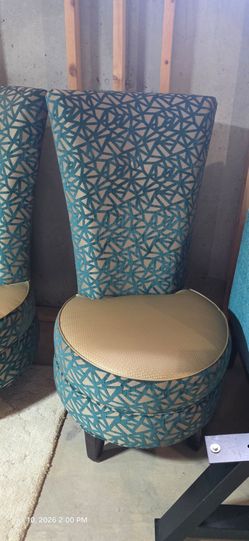 Accent chair