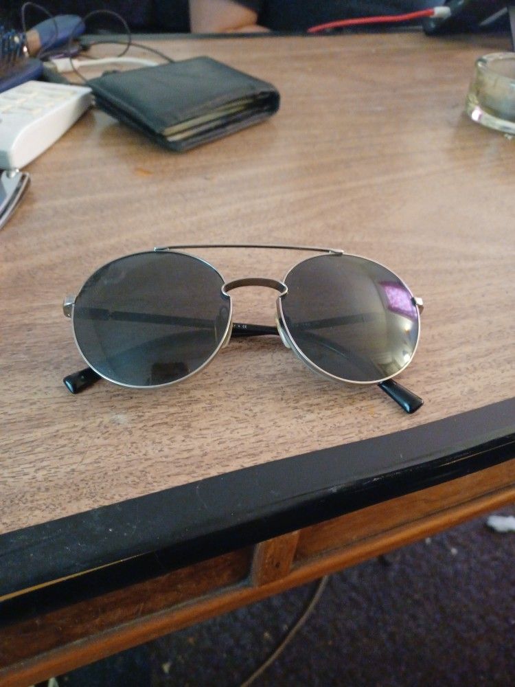 Valentino Mens Sun Glasses Good Deal