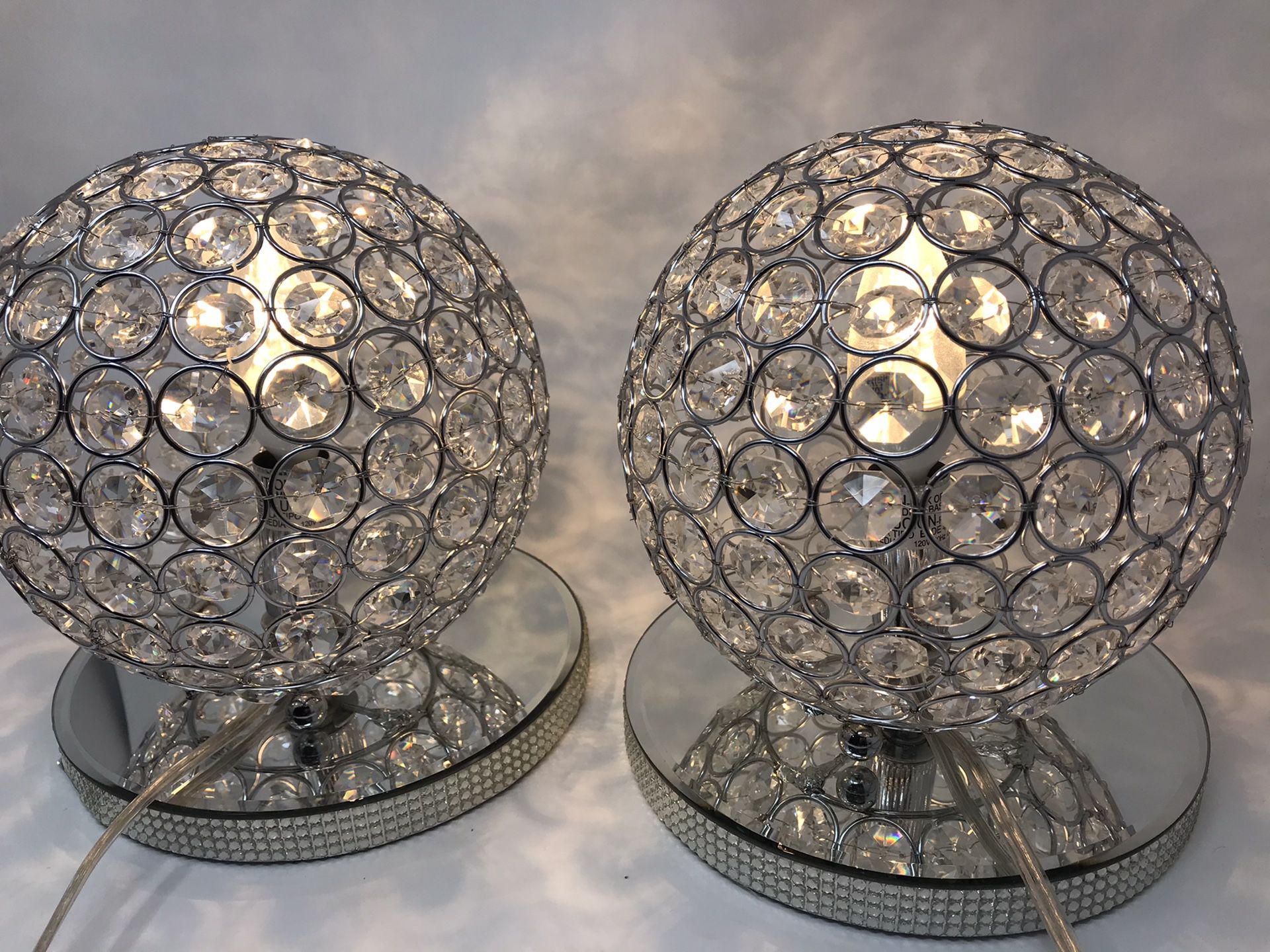Crystal Balls Chandeliers stand