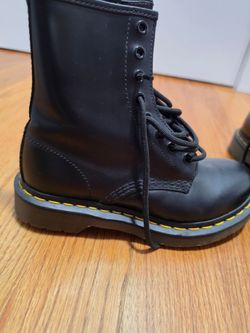 Dr Martens 1460 size 5