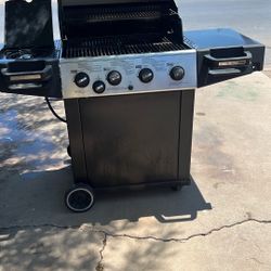 Broil -mate Model 7120-64, Used One Time And The Do The Storage, So Brand New, Include Full Propane Gas Tank