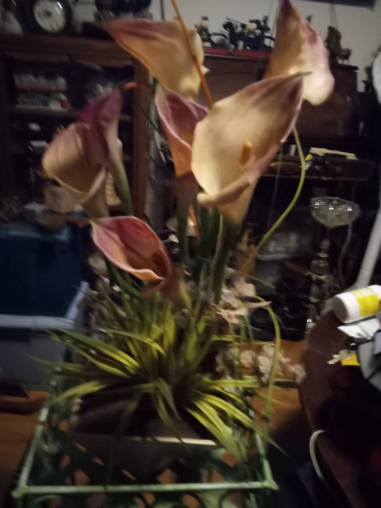 Real Touch Calla Lilies Artificial Flowers Arrange With A Metal Matching Stand