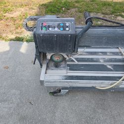 Automatic.  Cutting Machine.  Tile. 