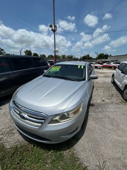 2011 Ford Taurus