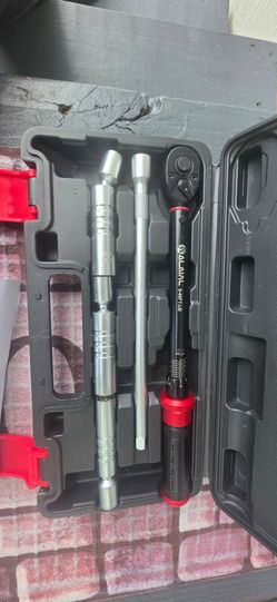 ALAIAL 5-45 https://offerup.com/redirect/?o=RlQuTEI= Torque Wrench Set