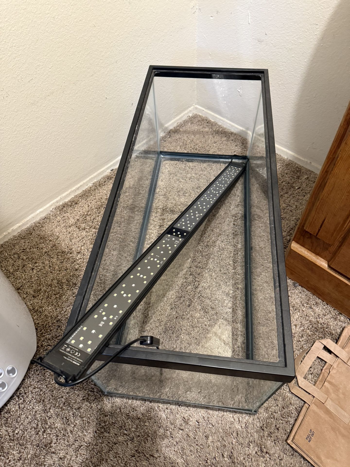 20 Gl Aquarium Filter And Light