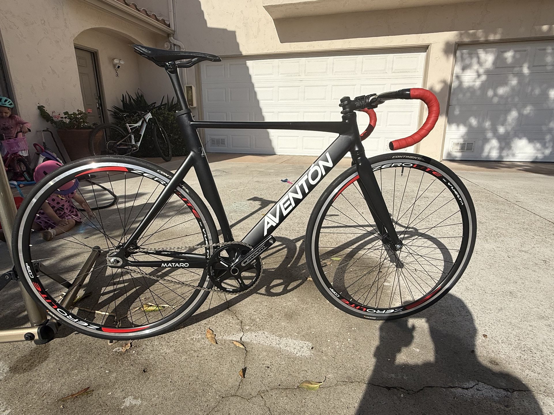 Aventon Mataro Track Bike. Size 55. Like New.