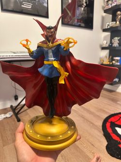 Doctor Strange Statue