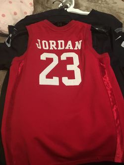 Jordan jersey . Size Med Youth