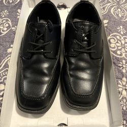 Boys size 13 dress Shoes 