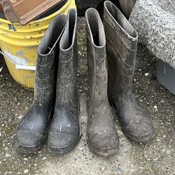 Old welly boots  size 8&9.5
