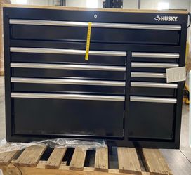 HUSKY 52 in. W x 20 in. D Standard Duty Black Mobile Workbench. New. Open box. $530 Location: Arlington Se Habla Español