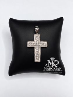 925 Sterling Silver 1.75CTW MOISSANITE Cross Pendant