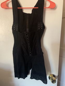 Ardys corset - (size small)