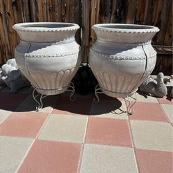 New Flower Pots Made Out Of Clay 