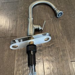 Glacier bay Single Handle Pulldown kitchen Faucet 